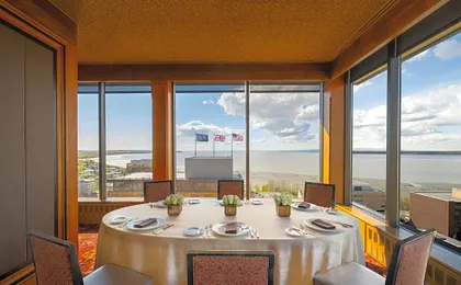 The Hotel Captain Cook