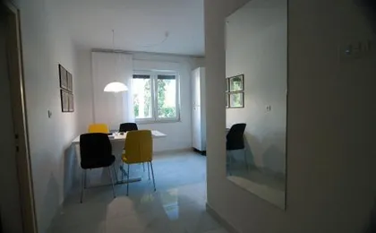 New renovated apartment 15 min from beach on foot