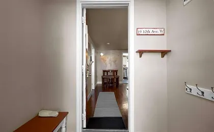 Charming and Cozy Private Home Walking Distance to Downtown