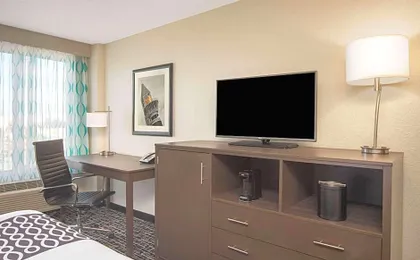 La Quinta Inn & Suites by Wyndham Atlanta Airport North
