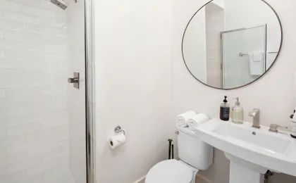 King Suites 3BR Retreat 2-car Garage East Nashville