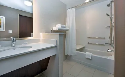 Fairfield by Marriott Inn & Suites Dayton Downtown
