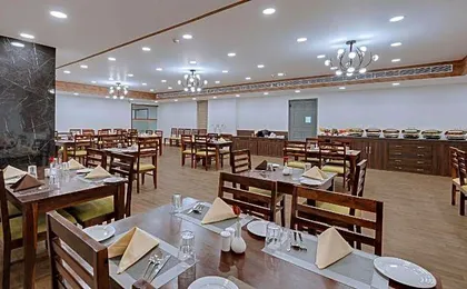 Click Hotel Jaipur, Raja Park