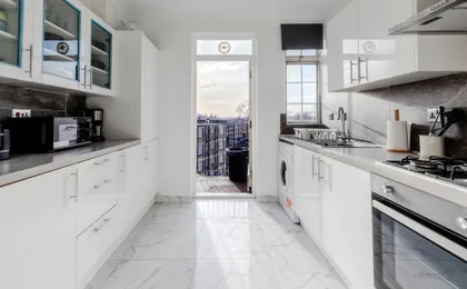 Marble Arch Apartments