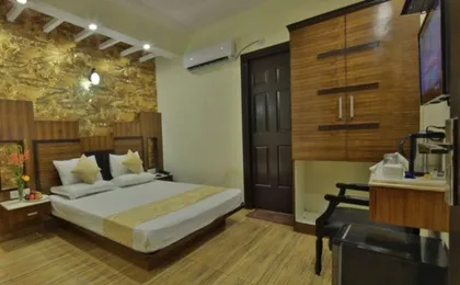 Hotel Knk International