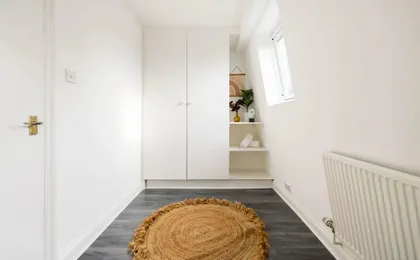 Stylish 2 Bedroom Apartment - Shepherd s Bush