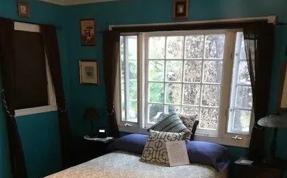 Elaines Hollywood Bed And Breakfast