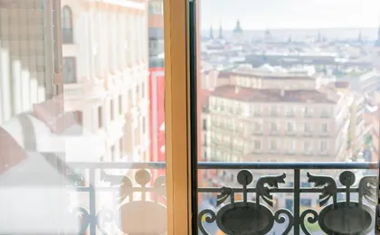 Hostal Gran Via 44