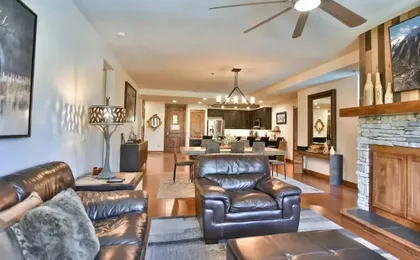 Bluesky Breckenridge Luxury 3 Bedroom Condo at Snowflake Lift