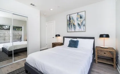 Brand New Luxury Modern 3bdr Townhome in Silver Lake