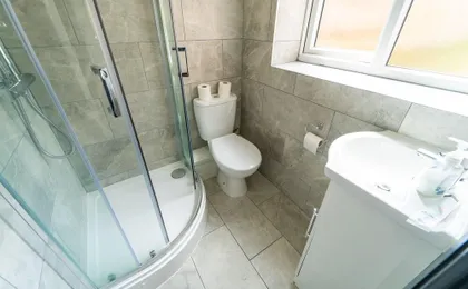 Spacious Studio Near City Centre!
