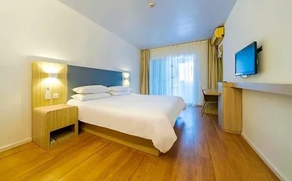 Hi Inn Liangpin Shanghai Xujiahui Tianlin Road