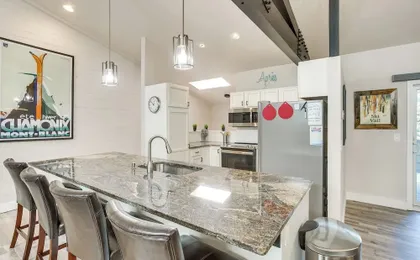 Modern Townhome ~ 4 Miles to Beaver Creek Resort!