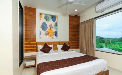 Hotel Kesarinandan Parkway