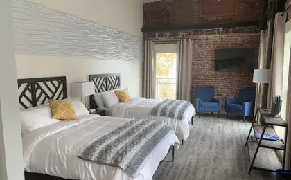 Manhattan Hotel