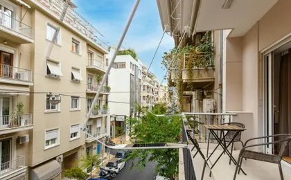 Modern Two-Bedroom Apartment in Kolonaki, Peridot - Homes