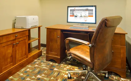 Holiday Inn Express & Suites Kalamazoo