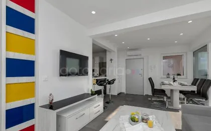 Luxury Apartment POSEIDON - Free Beach parking