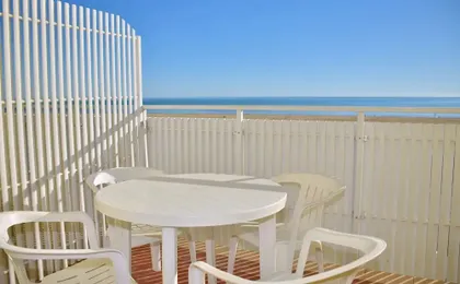 Lovely Seaview Flat-beahost