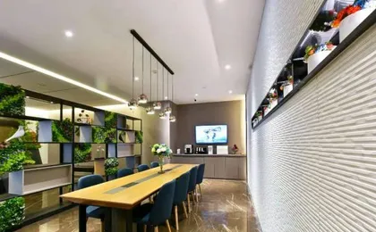 Homeinn Selected Hotel (Wuhan Wushang Mengshidai Baotong Temple)