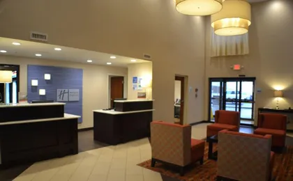 Holiday Inn Express & Suites Indianapolis West - Airport Area