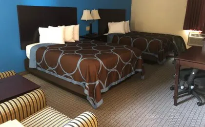 Amerivu Inn & Suites