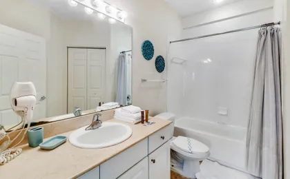 4 Bedroom/ 3 Bathroom Lucaya Village (4-105 LH), Kissimmee, US