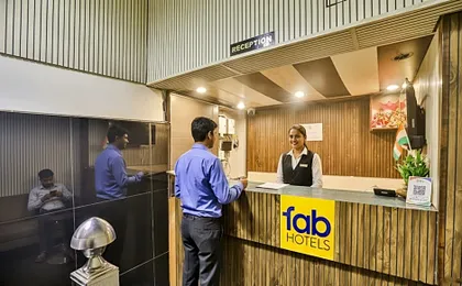 FabHotel LS Grand - Banaras Railway Station