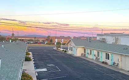 Howard Johnson by Wyndham Ridgecrest, CA