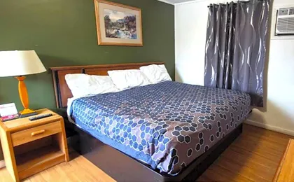 Economy Inn Cadillac MI by Hotel O