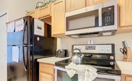 Family Getaway: 4BR Townhome by Old Town