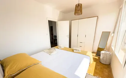 Apartment Charlie