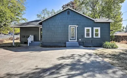 Boho-chic Folsom Retreat: Walkable Location!