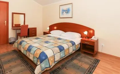 Apartments and Rooms Astoria