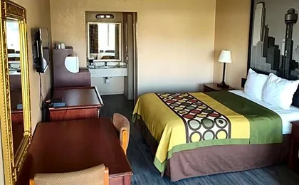 Super 8 by Wyndham Longview/I-20