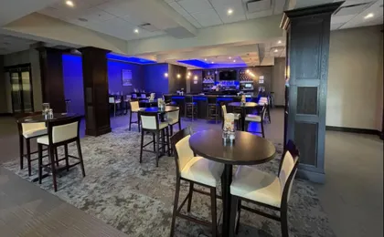 Holiday Inn & Suites Farmington Hills - Detroit NW