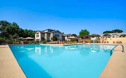 Ozark Mountain Retreat, Family Condo with Resort Amenities