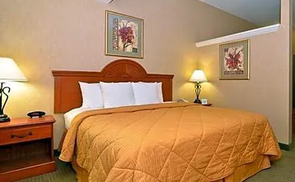 Comfort Inn and Suites adj to Akwesasne Mohawk Casino