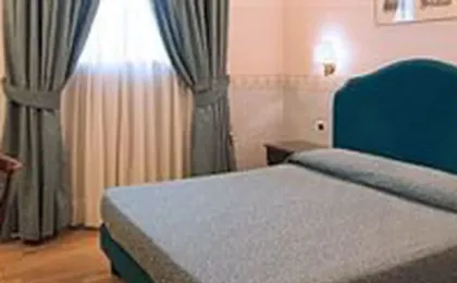 Hotel Cecil