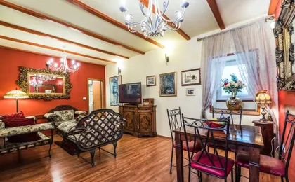 Emperor's Suites