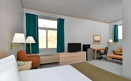 Econo Lodge Inn & Suites Jackpot near Casino