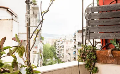 Stylish Flat with Veranda in the Heart of Athens