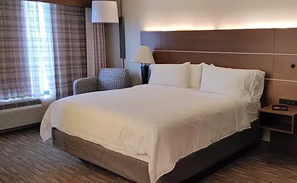 Holiday Inn Express Hotel & Suites Dallas Fort Worth Airport South By IHG