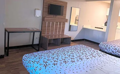 Country Hearth Inn & Suites Augusta