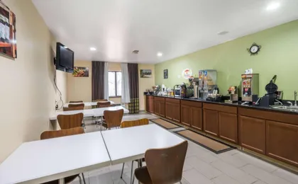 Super 8 by Wyndham Munfordville Ky