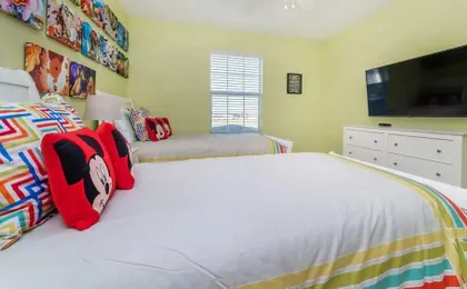 Gatsby Escape: Private Pool Near Disney & Resorts