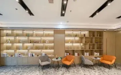 Waiting Qingju Hotel(Wujiaochang Changhai Hospital Store)