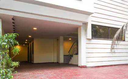 White Palace Hotel & Resort by Oyo Rooms