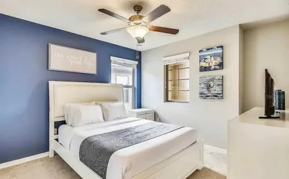 Gorgeous 5Bd w Private Pool Windsor Westside 8893