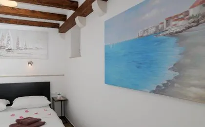 Apartment City Gem